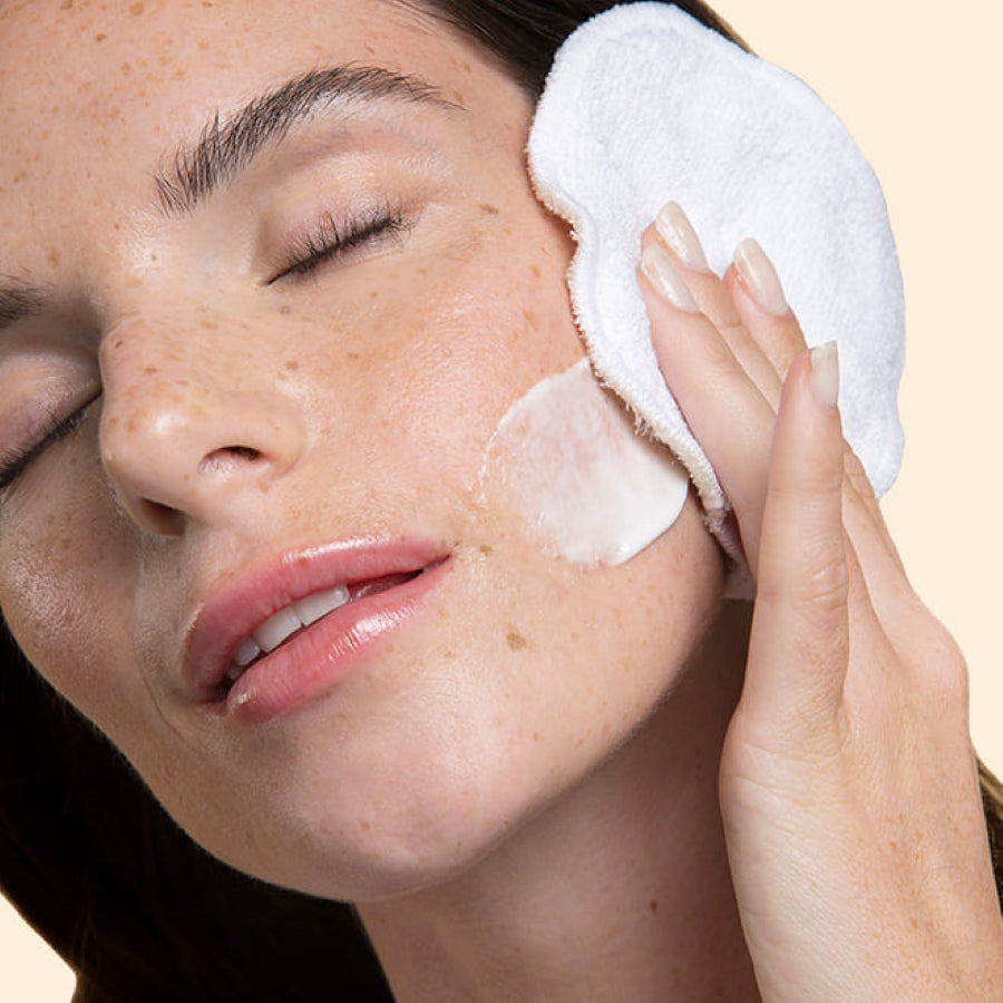 CLEAN-HYDRA Makeup remover milk
