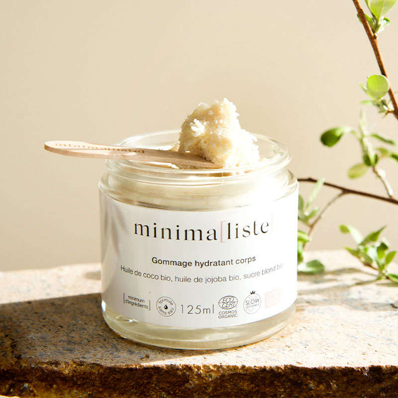 MOISTURIZING BODY SCRUB