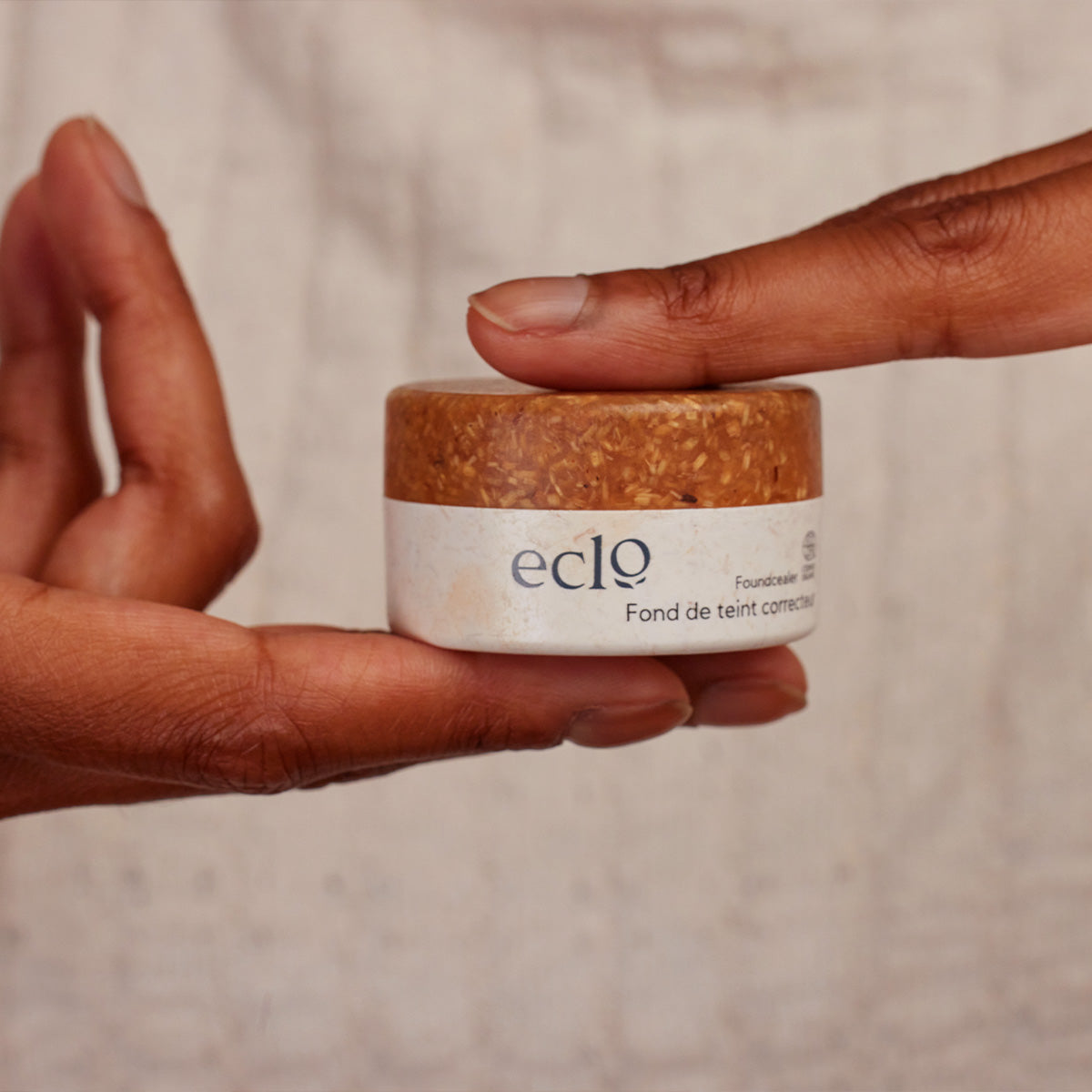 Fond de teint correcteur 310W Acajou