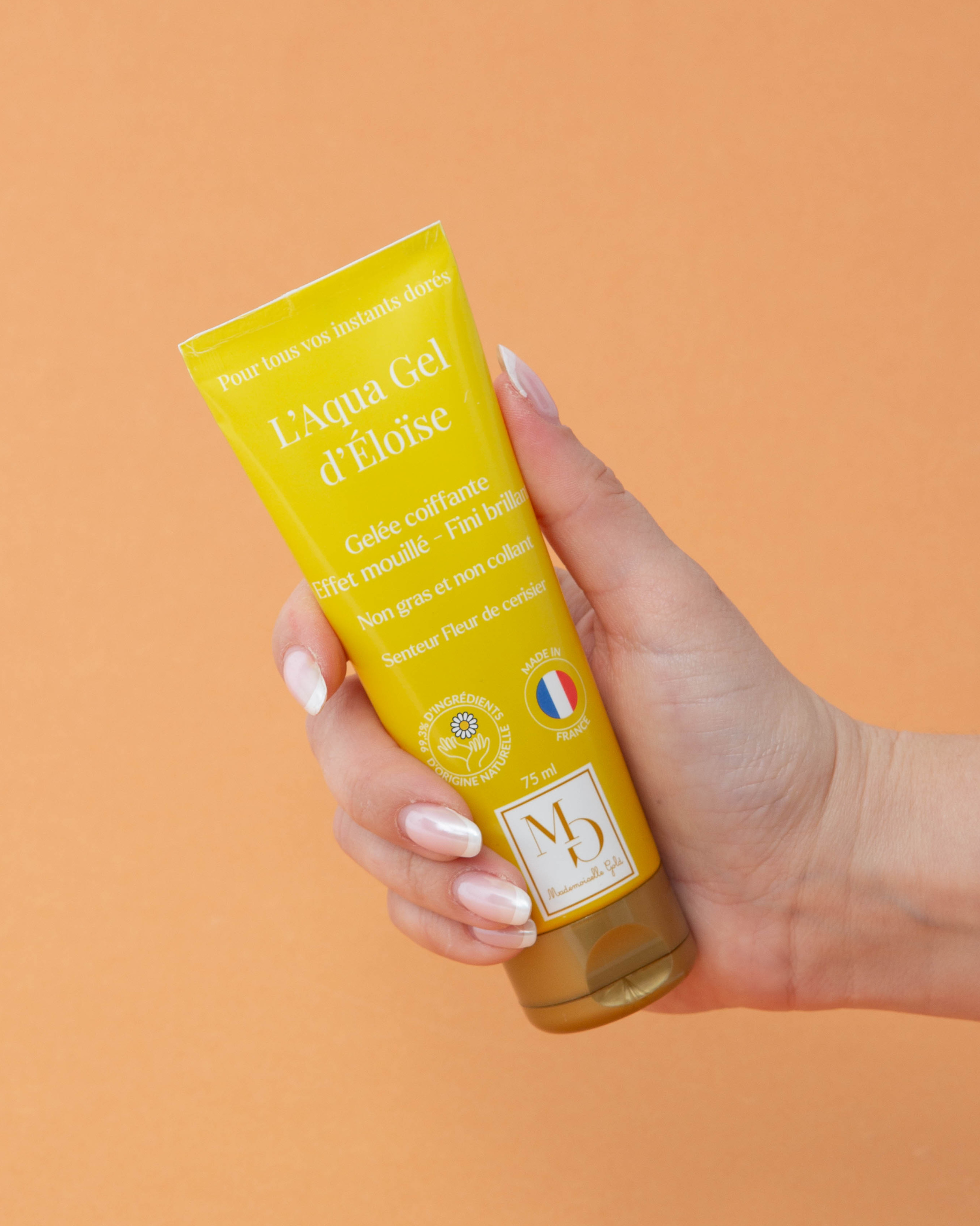 Gelée coiffante effet mouillé