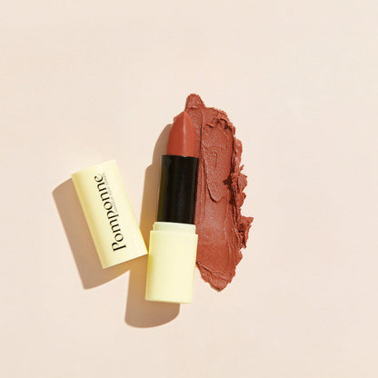 Rouge à lèvres hydratant • Nude brun