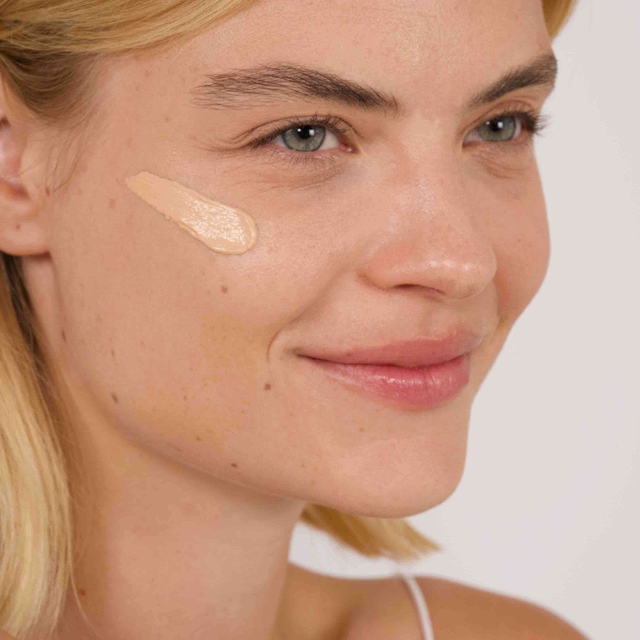 CC crème BIO Light - Peaux claires