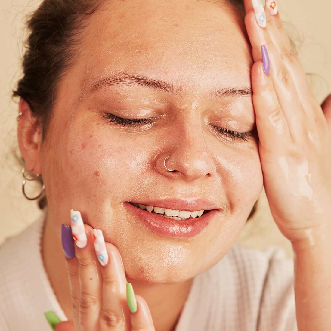 L'huile-en-lait démaquillante