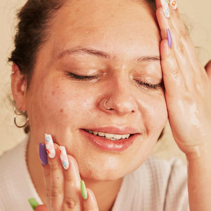 L'huile-en-lait démaquillante